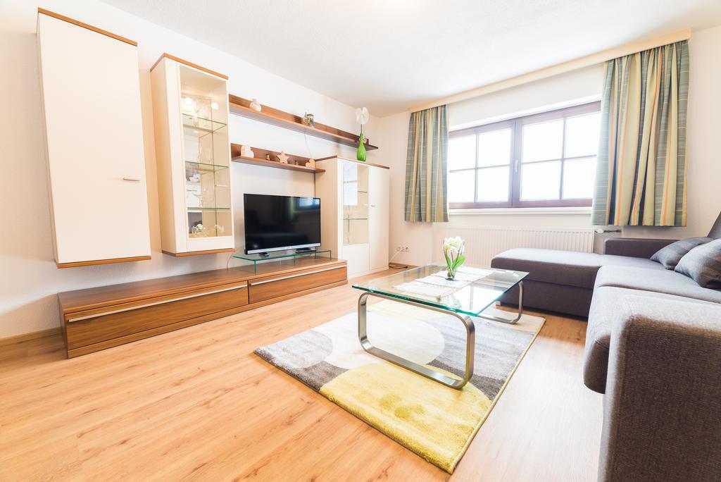 Apart Steiner Appartement Strass im Zillertal Buitenkant foto